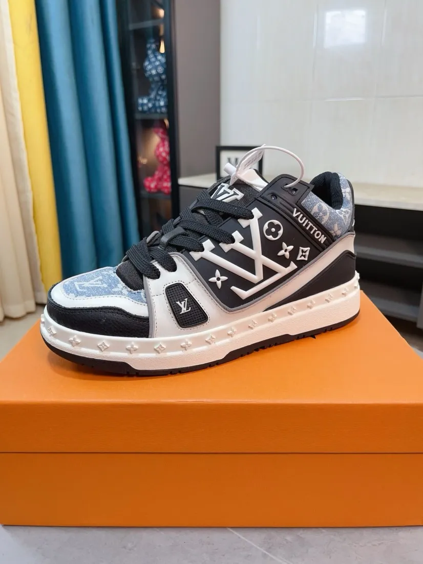 Men's men's shoes 💰620🌹🌹 Comes with a full set of packaging "Loui* Vuitto*" LV's new Gaobang sports and casual shoes. Imported first-layer cowhide ➕ Imported sheepskin lining is high-end and comfortable, and the original outsole is light and wear-resistant! Purely handmade, details determine quality! Code number 38-44